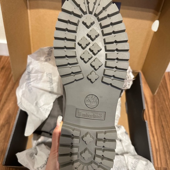 Timberland boots, size-42 , colour- grey, new, did not fit - Picture 2 of 5